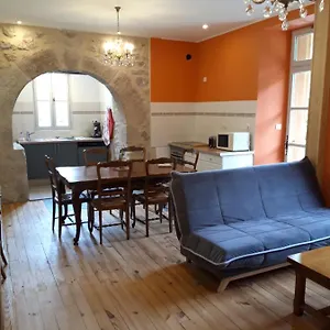 suite-avec-vue-panoramique-sur-la-truyre.midi-pyreneeshotels.com/